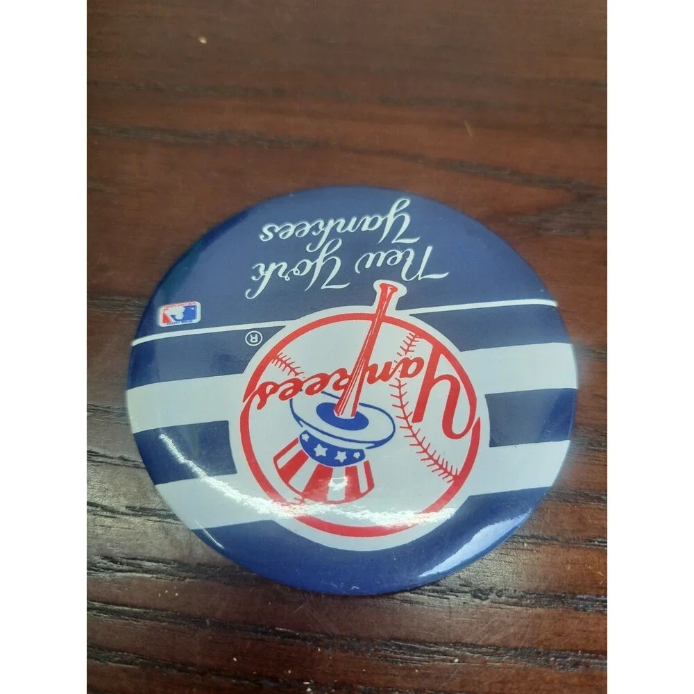 Vintage Metal New York Yankees Pin